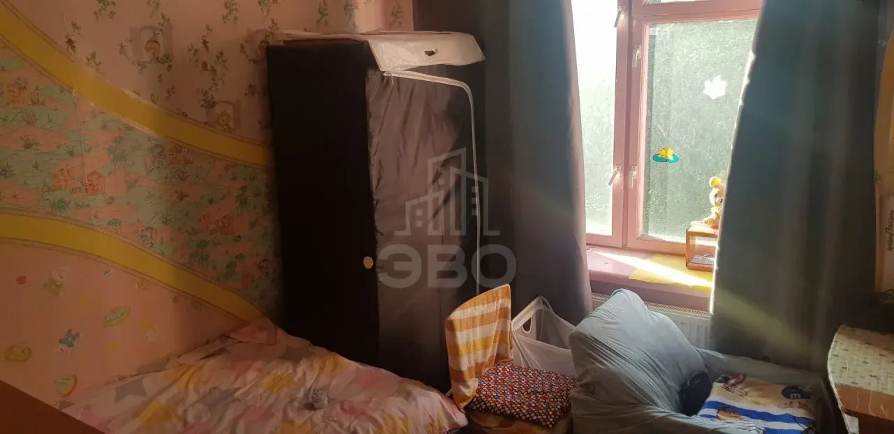 трехкомнатная квартира в Санкт-Петербурге по адресу: КИМа пр-кт., 4
