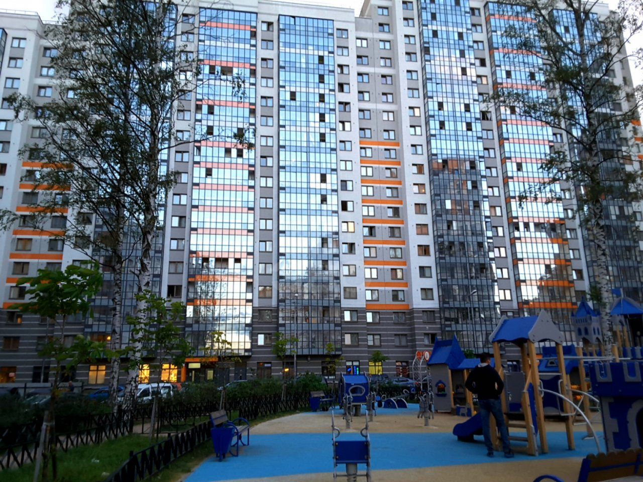 двухкомнатная квартира в Санкт-Петербурге по адресу: Кушелевская дор., 3, к 2