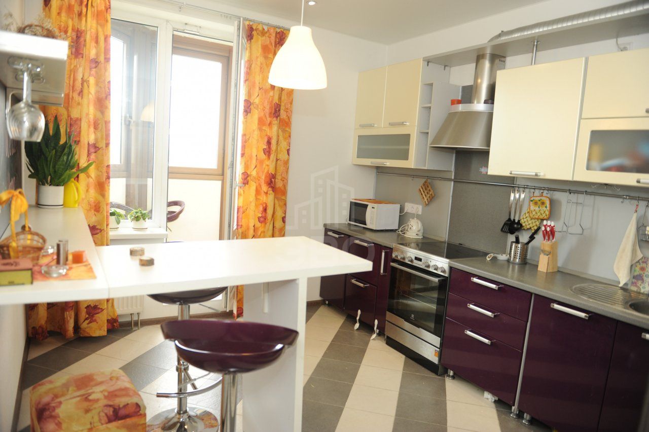 однокомнатная квартира в Санкт-Петербурге по адресу: Шуваловский пр-кт., 37, к 1