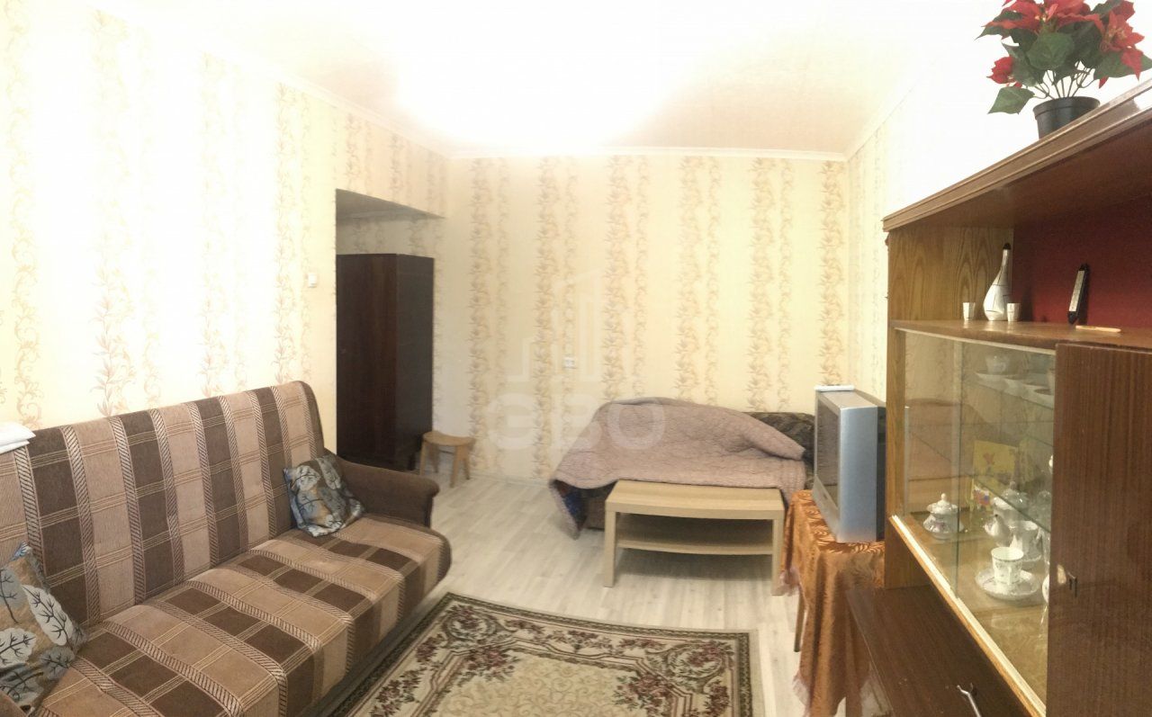 двухкомнатная квартира в Санкт-Петербурге по адресу: Купчинская ул., 30, к 1