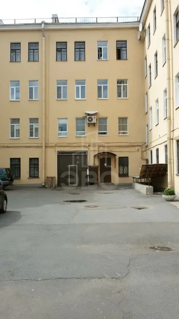 комната в Санкт-Петербурге по адресу: Большеохтинский пр-кт., 23