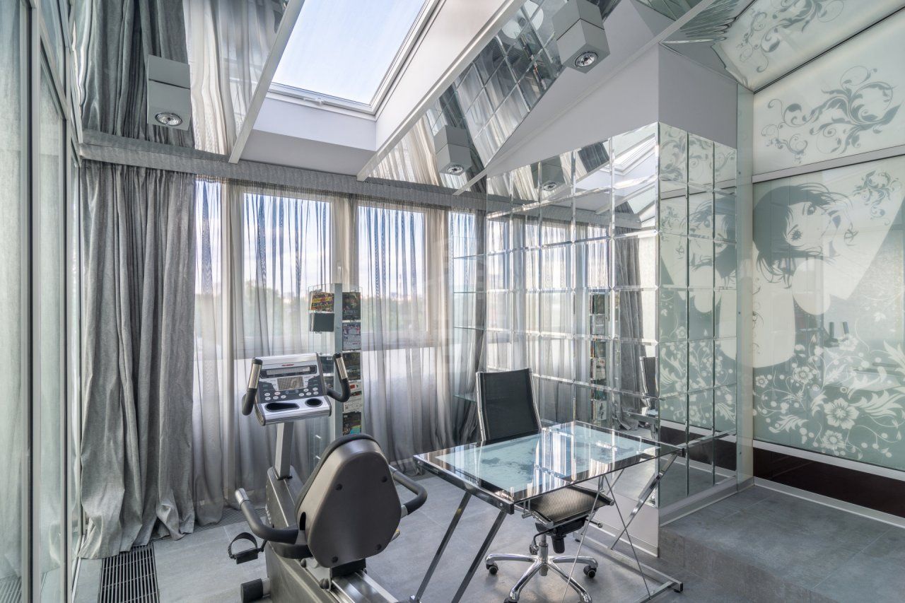 четырехкомнатная квартира в Санкт-Петербурге по адресу: Приморский проспект, 59