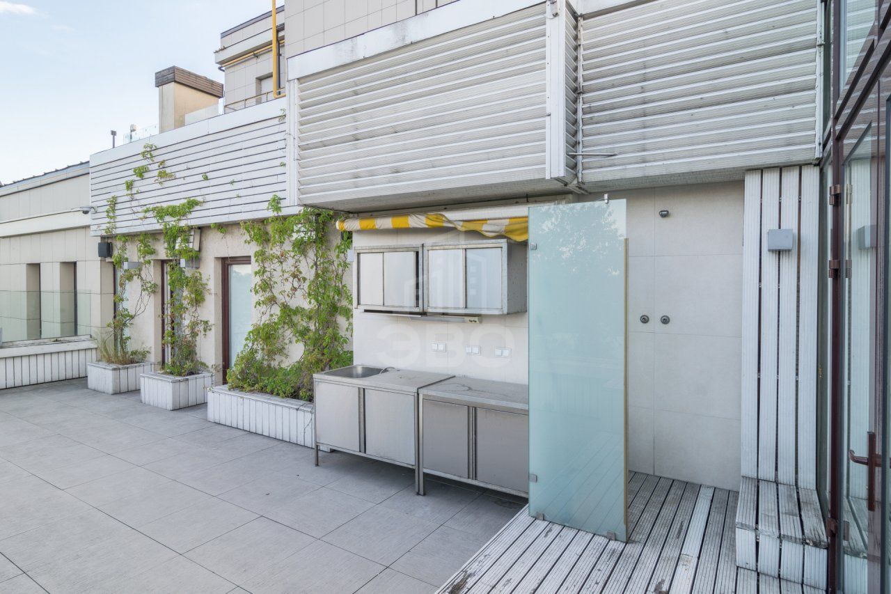 четырехкомнатная квартира в Санкт-Петербурге по адресу: Приморский проспект, 59