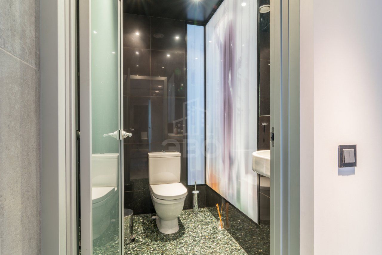 четырехкомнатная квартира в Санкт-Петербурге по адресу: Приморский проспект, 59