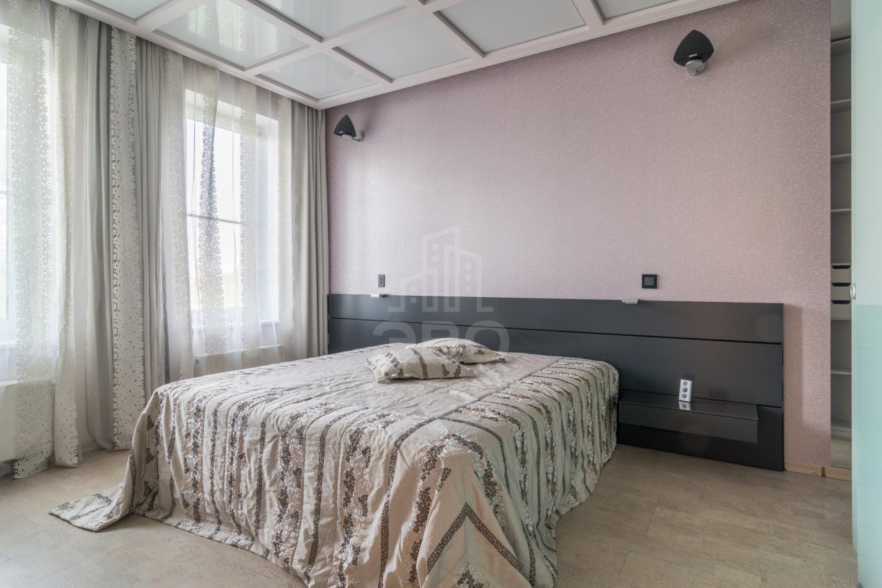 четырехкомнатная квартира в Санкт-Петербурге по адресу: Приморский проспект, 59