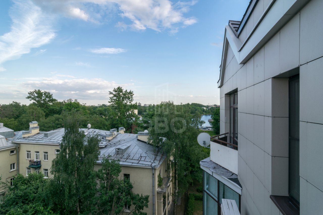 четырехкомнатная квартира в Санкт-Петербурге по адресу: Приморский проспект, 59