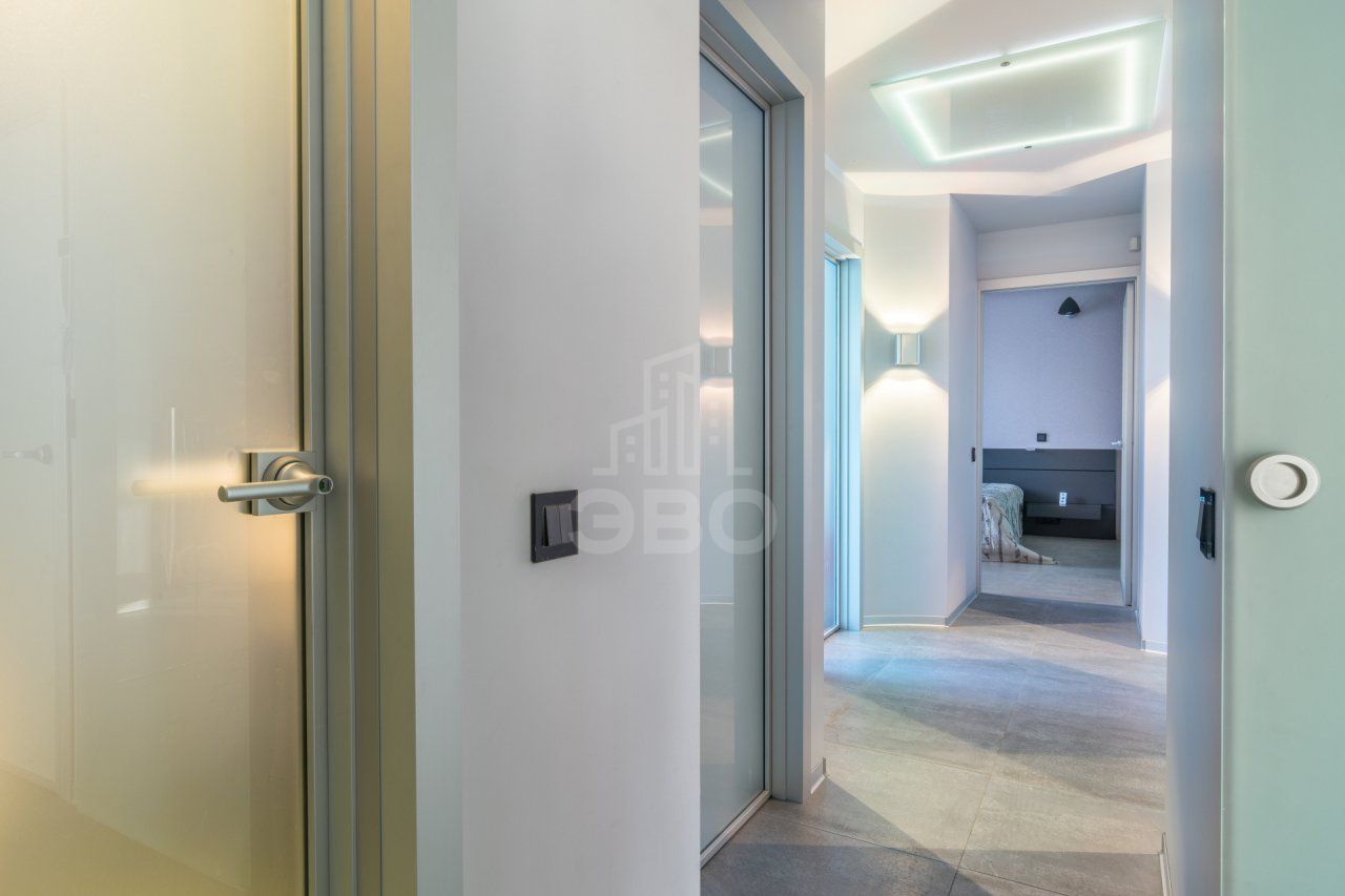 четырехкомнатная квартира в Санкт-Петербурге по адресу: Приморский проспект, 59