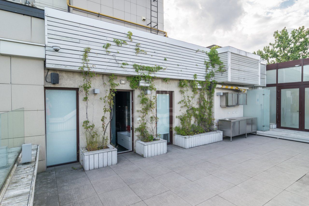 четырехкомнатная квартира в Санкт-Петербурге по адресу: Приморский проспект, 59