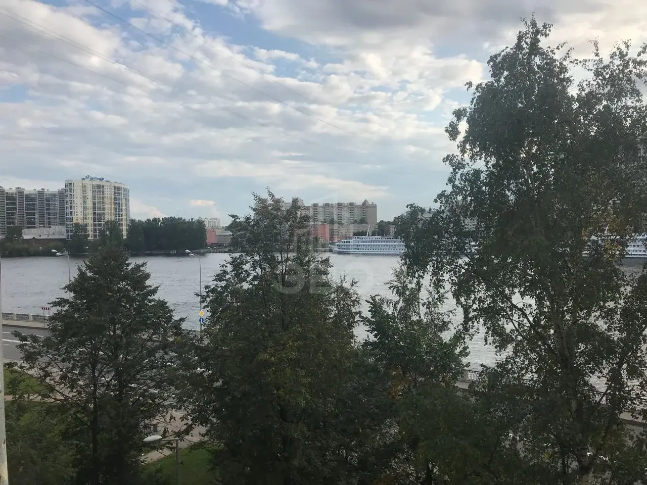 однокомнатная квартира в Санкт-Петербурге по адресу: Октябрьская наб., 78, к 1