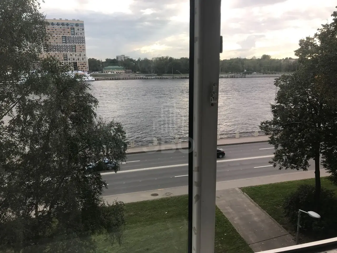 однокомнатная квартира в Санкт-Петербурге по адресу: Октябрьская наб., 78, к 1