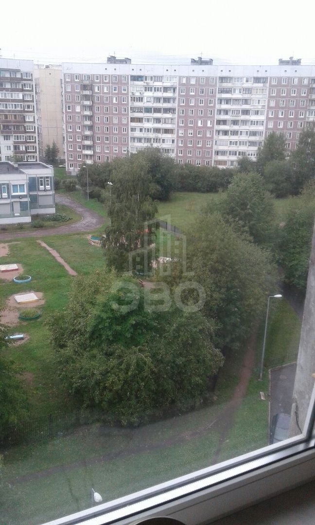 комната в Санкт-Петербурге по адресу: Авиаконструкторов пр-кт., 20, к 3