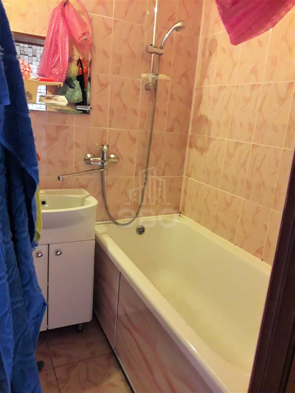 комната в Санкт-Петербурге по адресу: Композиторов ул., 33, к 5