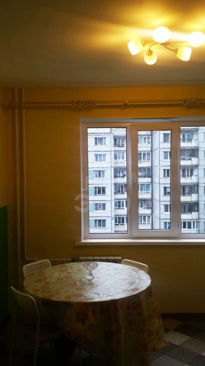 двухкомнатная квартира в Санкт-Петербурге по адресу: Кораблестроителей ул., 38, к 1