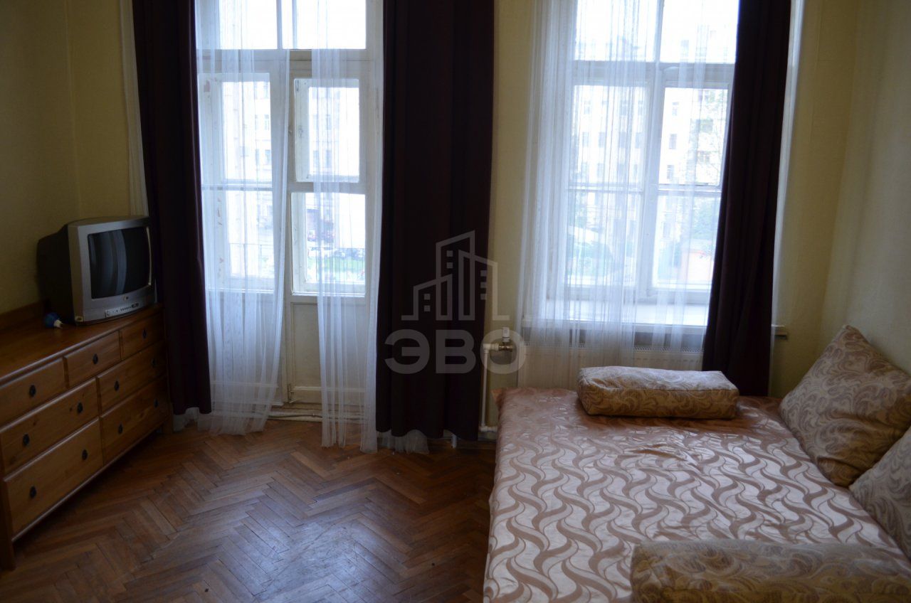 однокомнатная квартира в Санкт-Петербурге по адресу: Восстания ул., 17