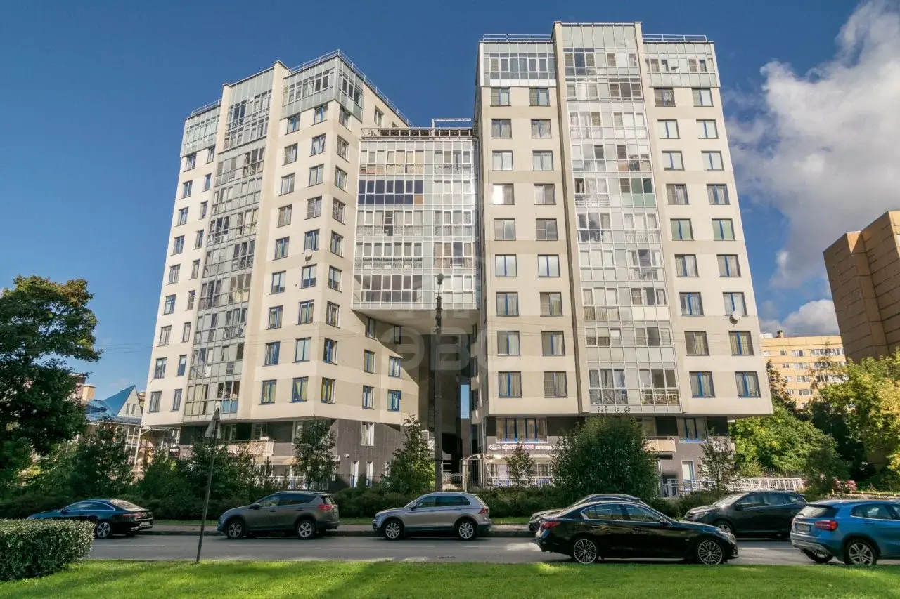 четырехкомнатная квартира в Санкт-Петербурге по адресу: Дубковское ш., 38