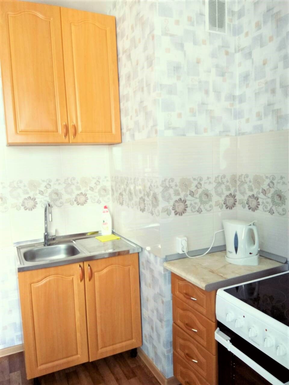 однокомнатная квартира в Санкт-Петербурге по адресу: Школьная ул., 6, к 3