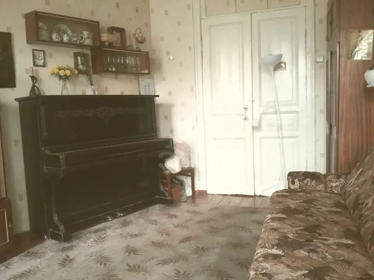 трехкомнатная квартира в Санкт-Петербурге по адресу: 15-я В.О. линия, 74
