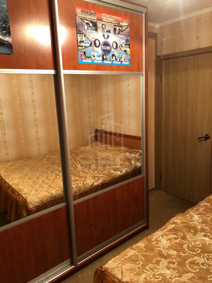 четырехкомнатная квартира в Санкт-Петербурге по адресу: Лени Голикова ул., 23, к 3