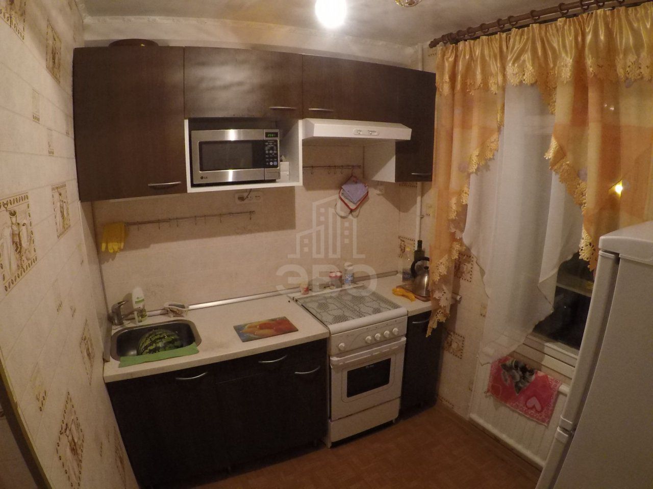 четырехкомнатная квартира в Санкт-Петербурге по адресу: Лени Голикова ул., 23, к 3