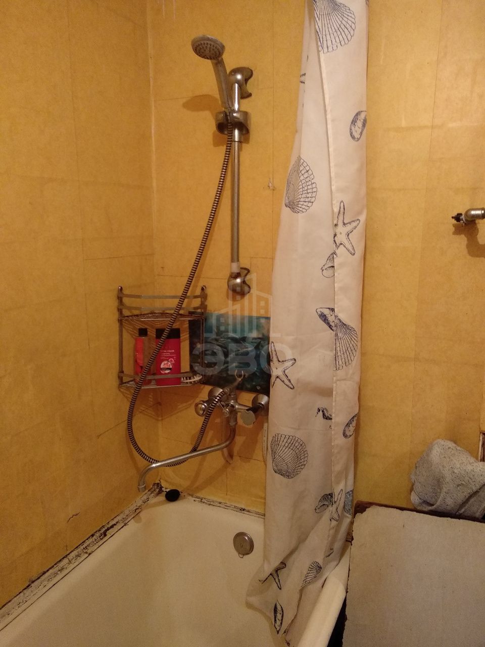 трехкомнатная квартира в Санкт-Петербурге по адресу: Примакова ул., 14