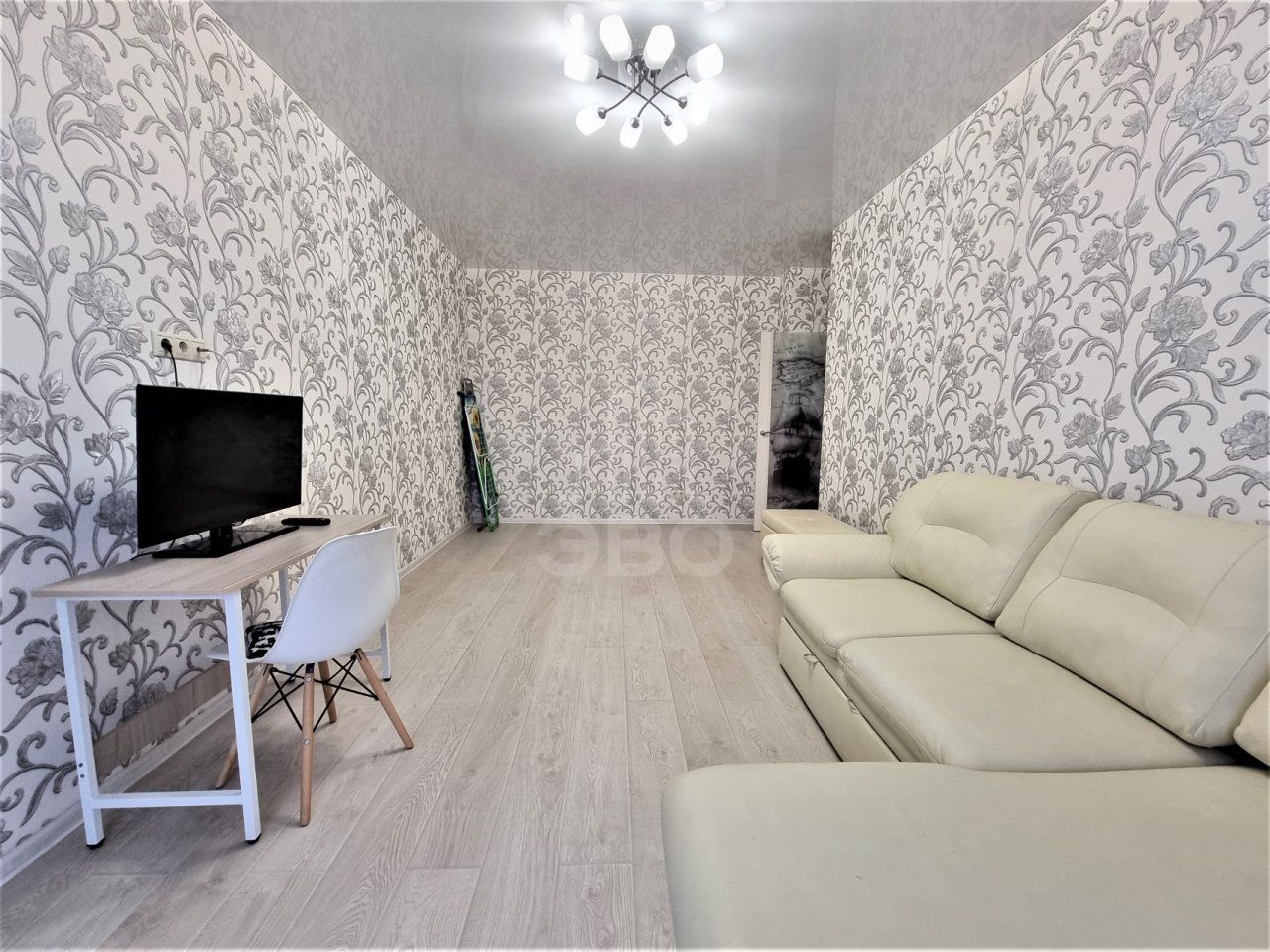 двухкомнатная квартира в Санкт-Петербурге по адресу: Кременчугская ул., 13, к 1