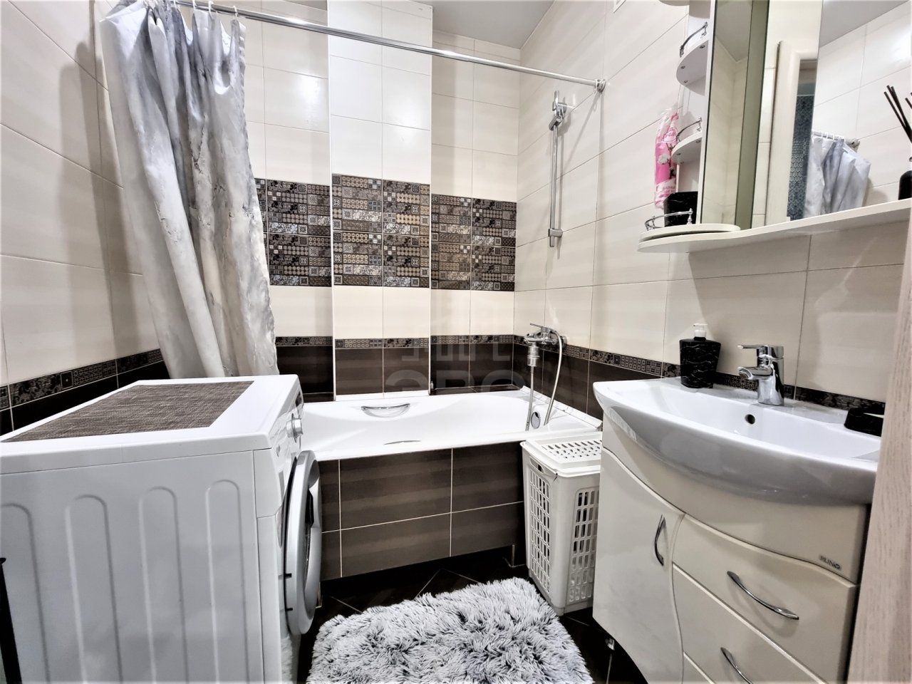 двухкомнатная квартира в Санкт-Петербурге по адресу: Кременчугская ул., 13, к 1