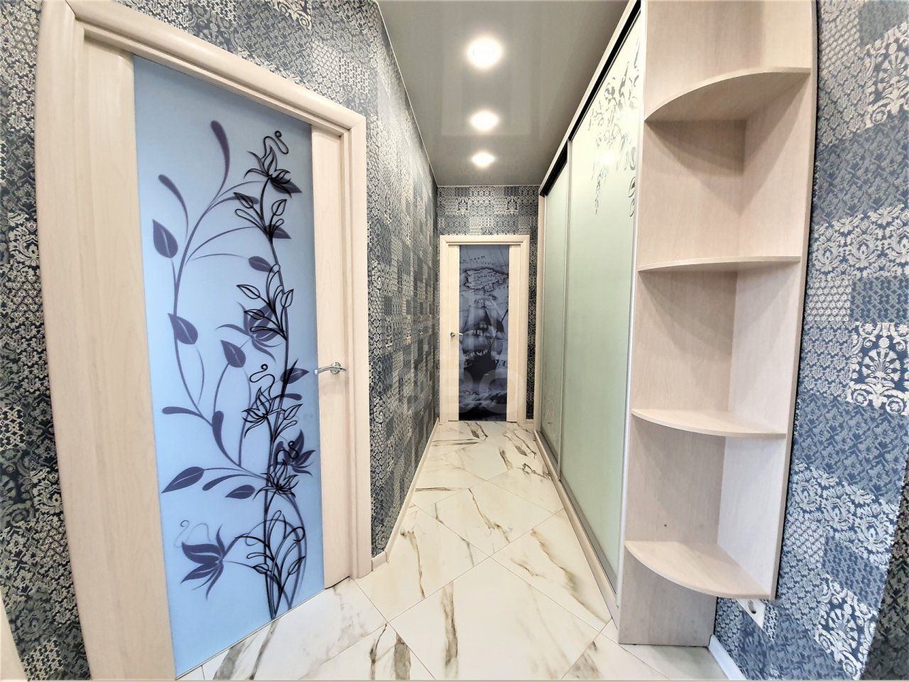 двухкомнатная квартира в Санкт-Петербурге по адресу: Кременчугская ул., 13, к 1