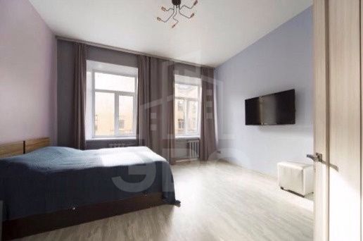 трехкомнатная квартира в Санкт-Петербурге по адресу: Жуковского ул., 22