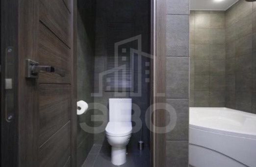 трехкомнатная квартира в Санкт-Петербурге по адресу: Жуковского ул., 22