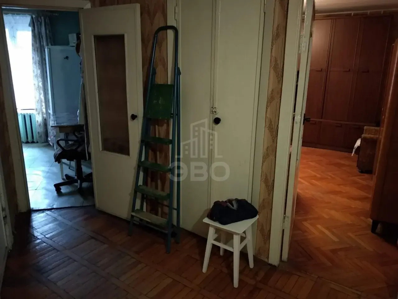 трехкомнатная квартира в Санкт-Петербурге по адресу: Кондратьевский пр-кт., 33