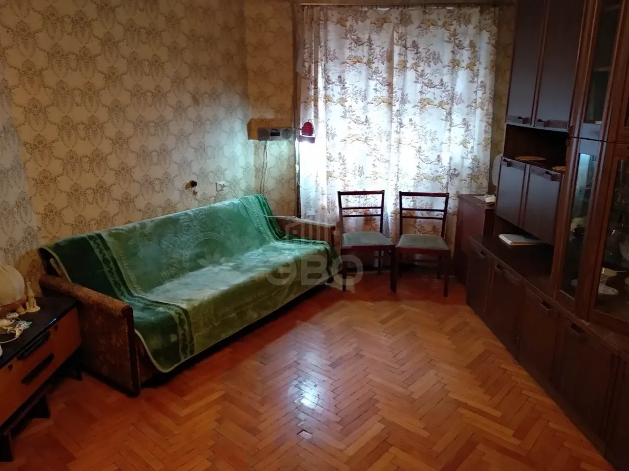 трехкомнатная квартира в Санкт-Петербурге по адресу: Кондратьевский пр-кт., 33
