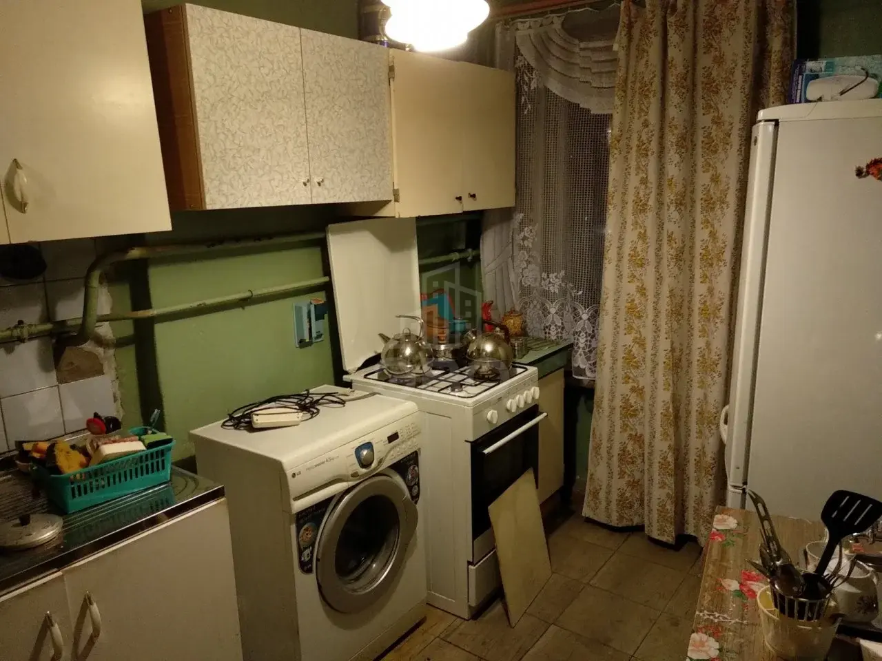 трехкомнатная квартира в Санкт-Петербурге по адресу: Кондратьевский пр-кт., 33