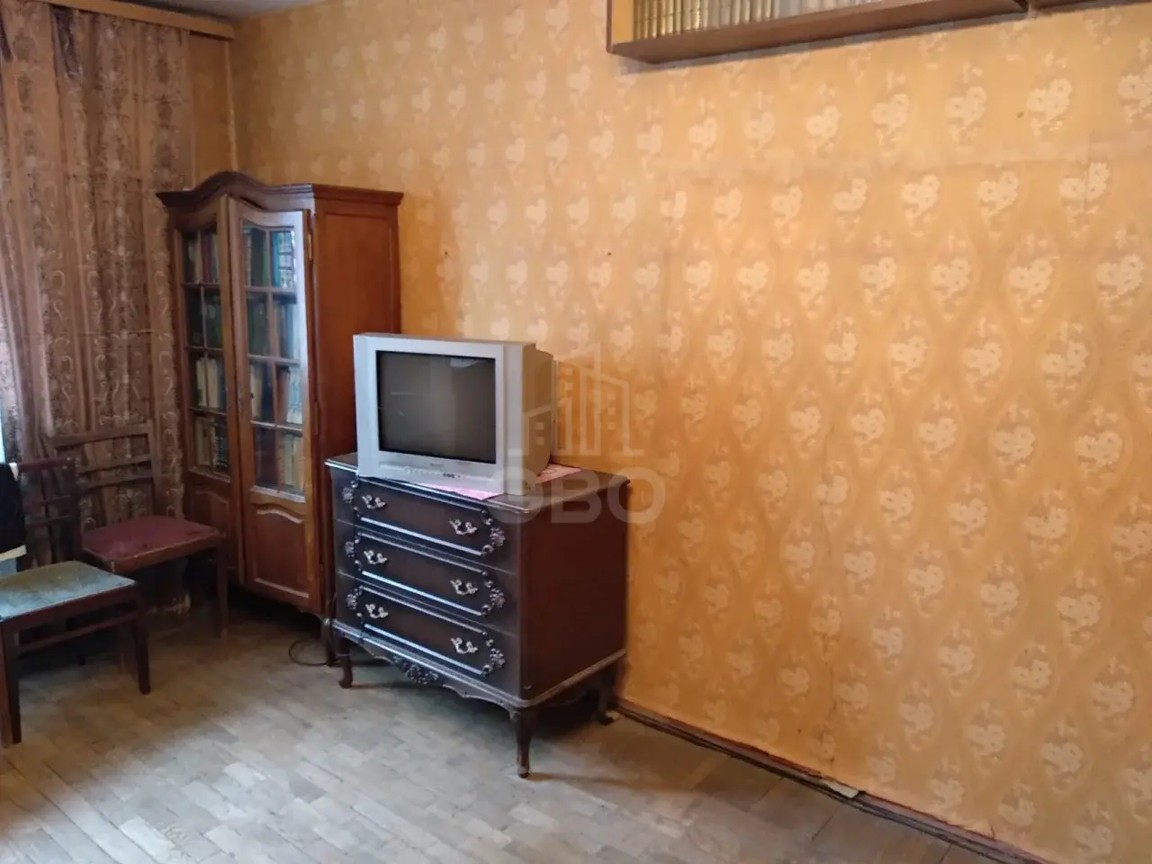 трехкомнатная квартира в Санкт-Петербурге по адресу: Кондратьевский пр-кт., 33