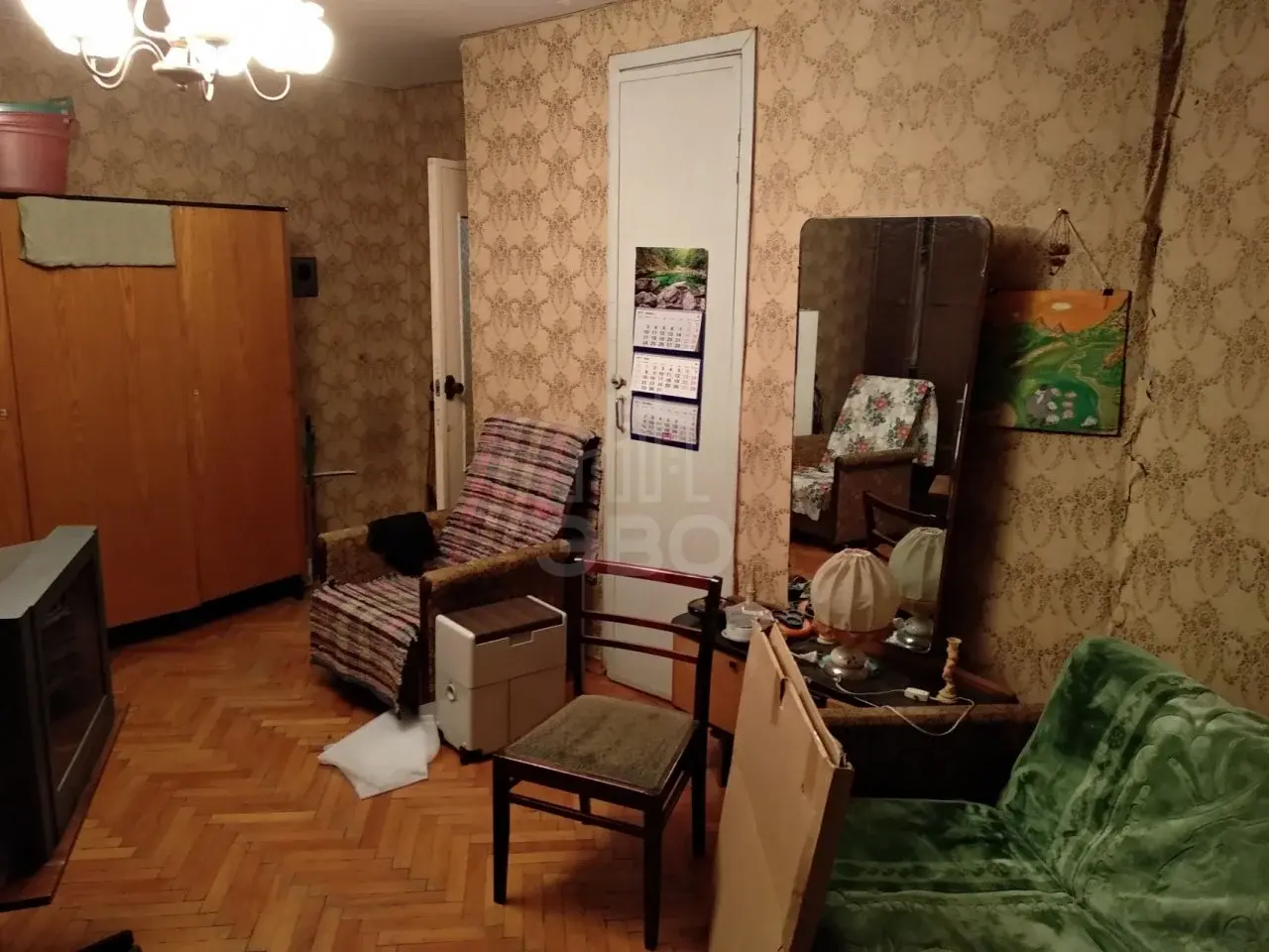 трехкомнатная квартира в Санкт-Петербурге по адресу: Кондратьевский пр-кт., 33