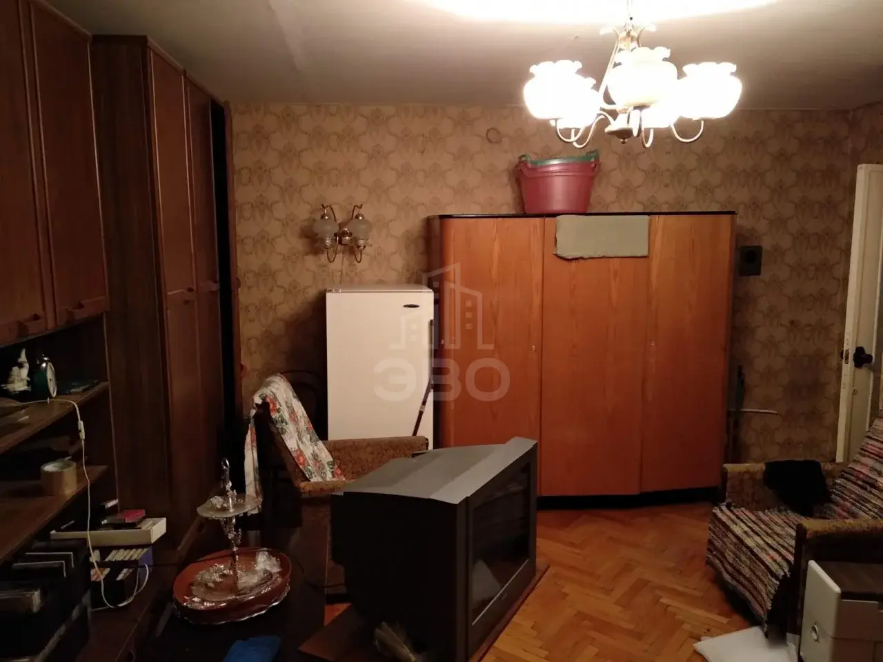трехкомнатная квартира в Санкт-Петербурге по адресу: Кондратьевский пр-кт., 33