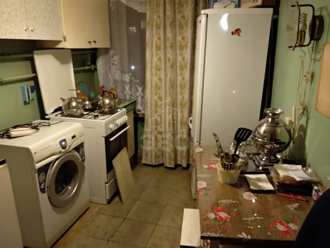 трехкомнатная квартира в Санкт-Петербурге по адресу: Кондратьевский пр-кт., 33