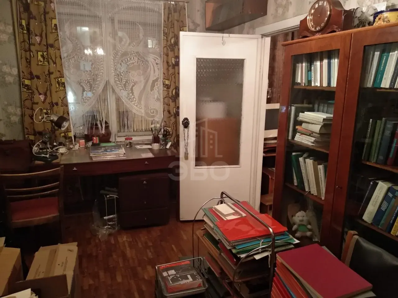 трехкомнатная квартира в Санкт-Петербурге по адресу: Кондратьевский пр-кт., 33