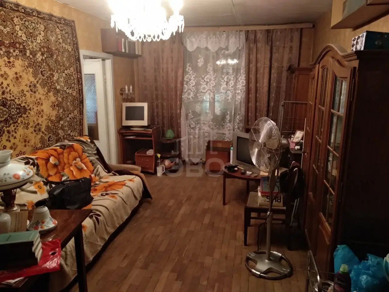 трехкомнатная квартира в Санкт-Петербурге по адресу: Кондратьевский пр-кт., 33
