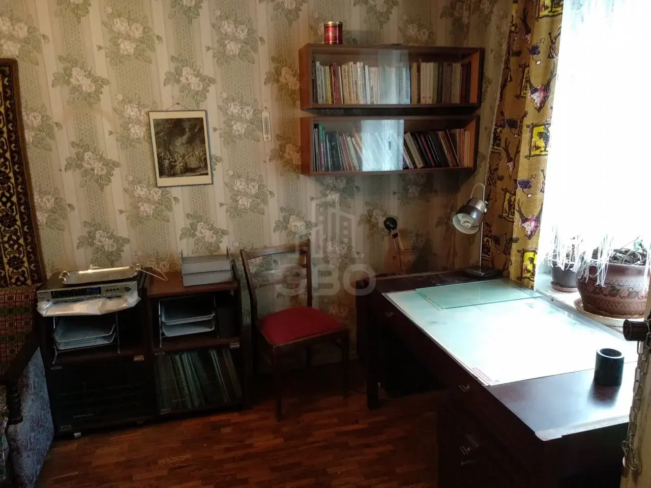 трехкомнатная квартира в Санкт-Петербурге по адресу: Кондратьевский пр-кт., 33