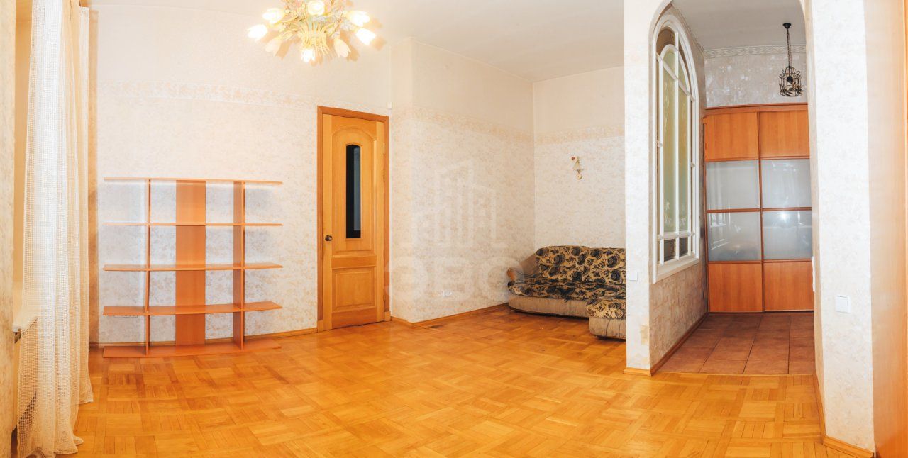 двухкомнатная квартира в Санкт-Петербурге по адресу: Коломенская ул., 38/40