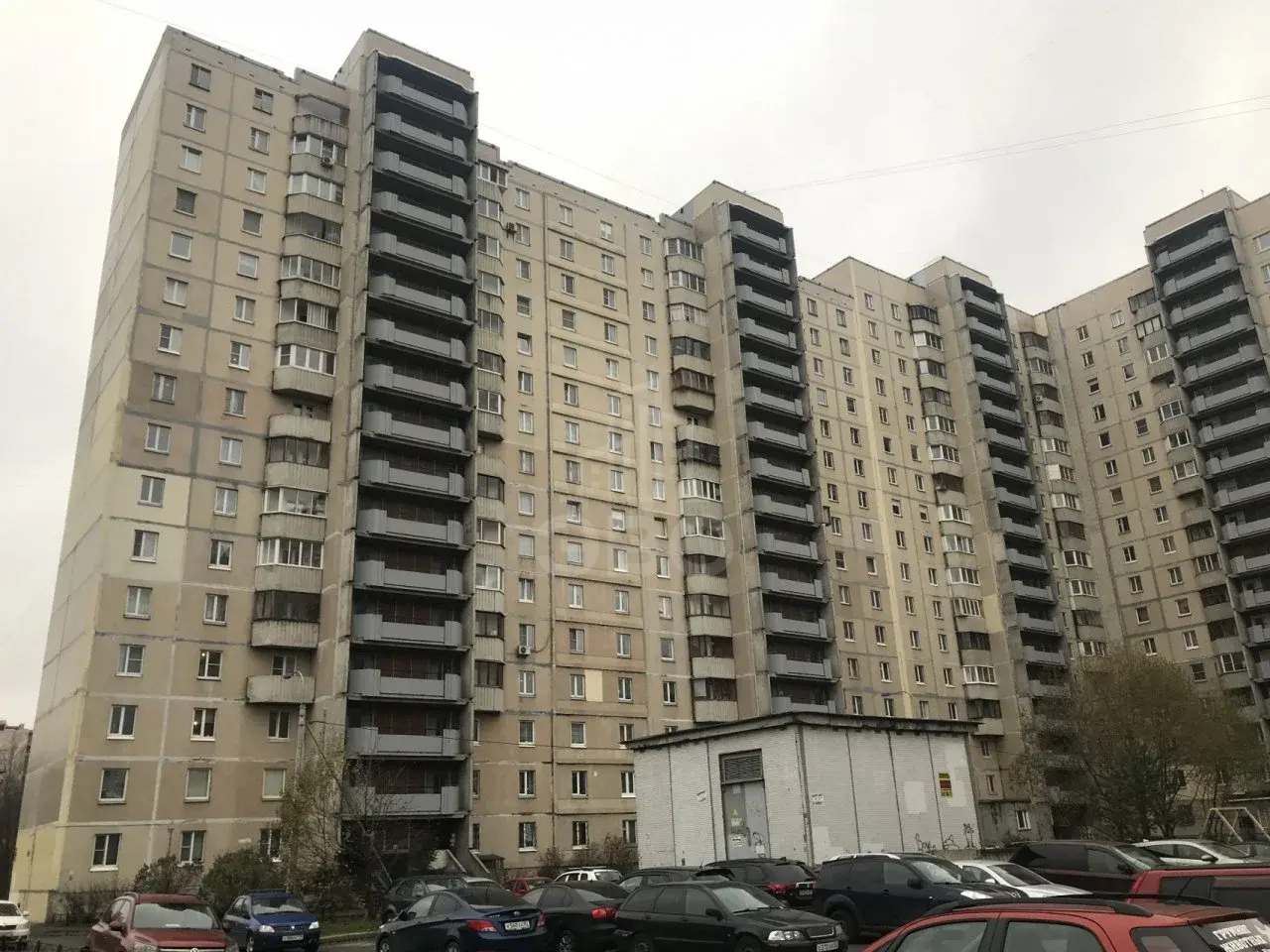 трехкомнатная квартира в Санкт-Петербурге по адресу: Культуры пр-кт., 25, к 4