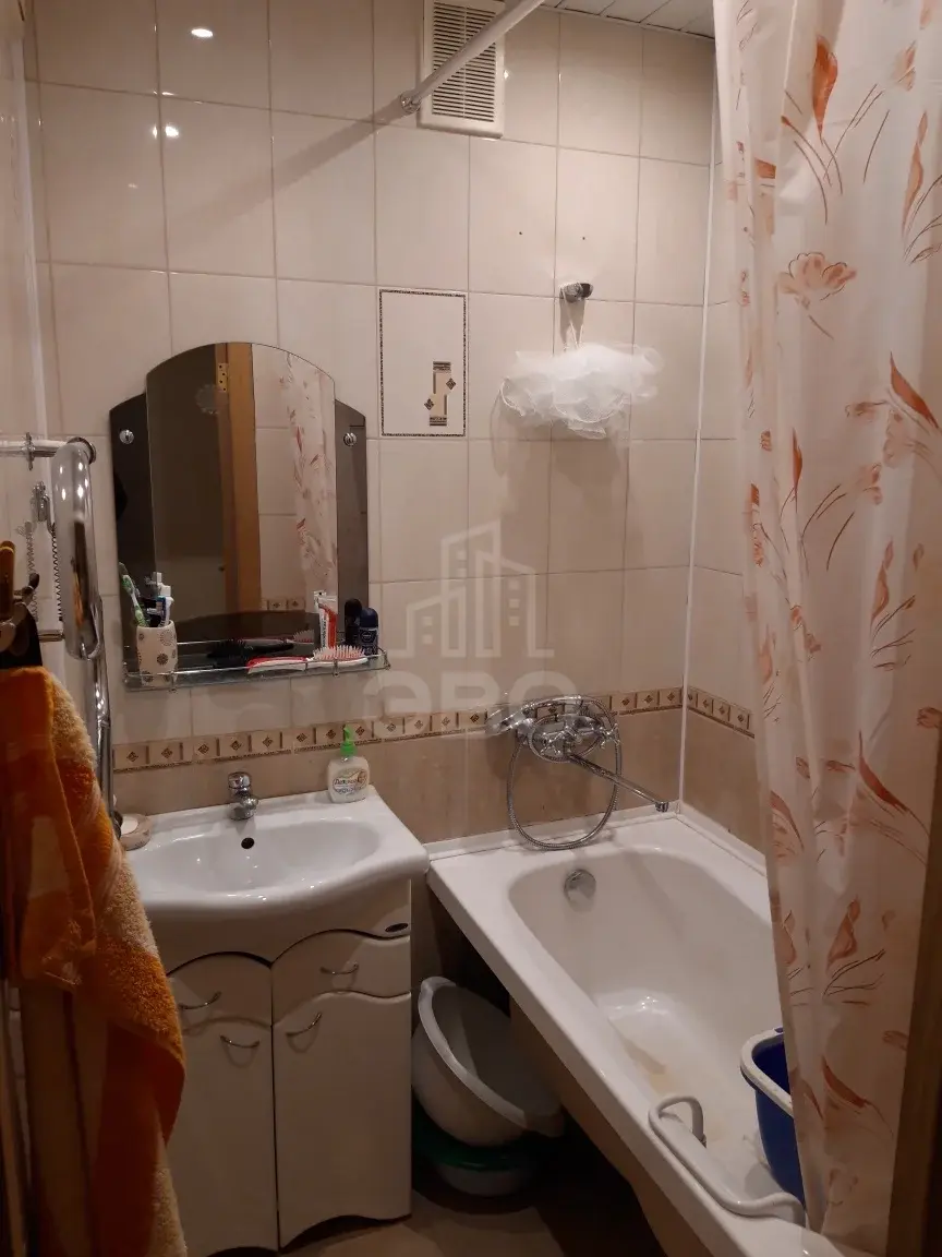 трехкомнатная квартира в Санкт-Петербурге по адресу: Ленинский пр-кт., 120