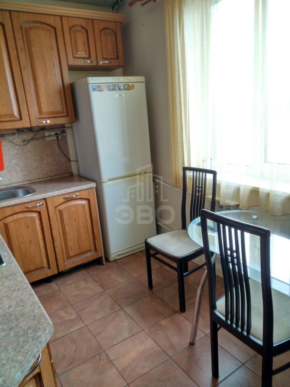 трехкомнатная квартира в Санкт-Петербурге по адресу: Школьная ул., 88