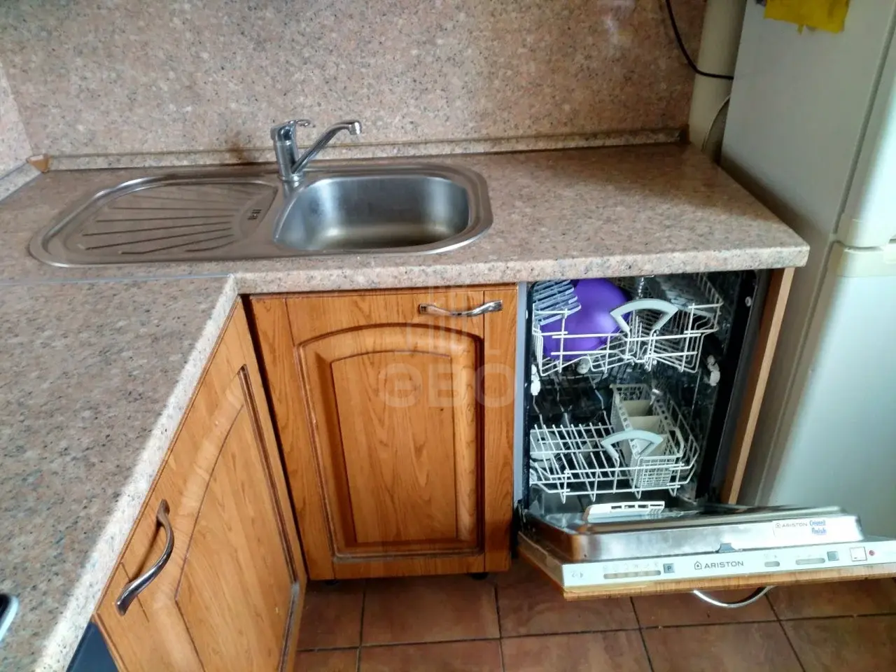 трехкомнатная квартира в Санкт-Петербурге по адресу: Школьная ул., 88