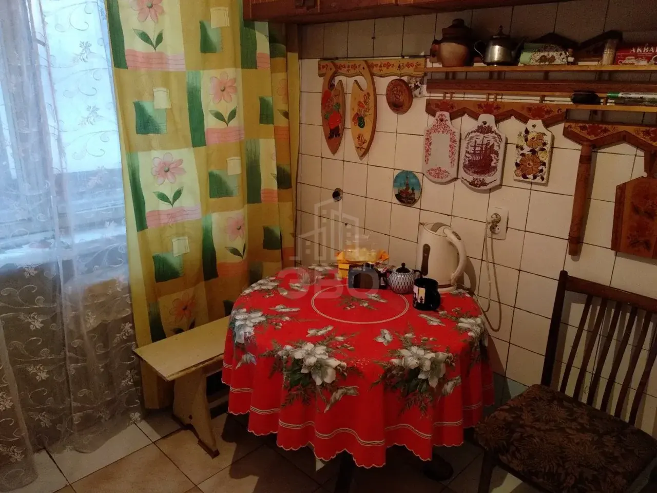трехкомнатная квартира в Санкт-Петербурге по адресу: Замшина ул., 33