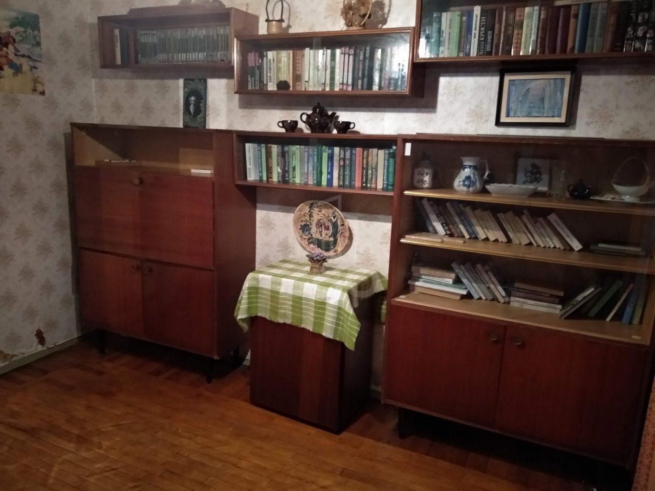 трехкомнатная квартира в Санкт-Петербурге по адресу: Замшина ул., 33