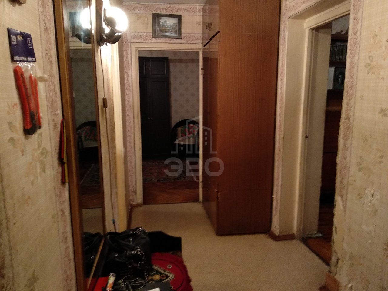 трехкомнатная квартира в Санкт-Петербурге по адресу: Замшина ул., 33