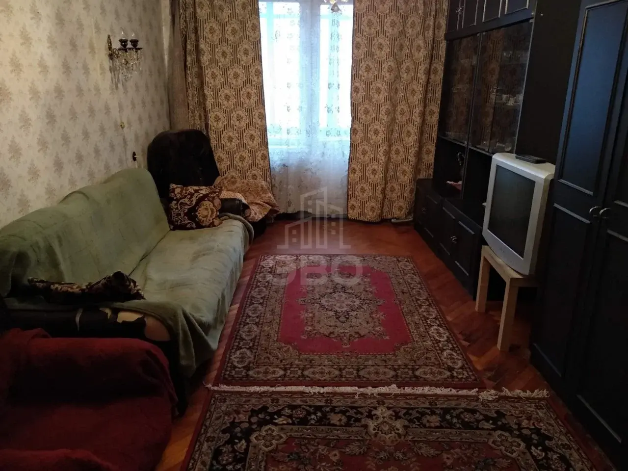 трехкомнатная квартира в Санкт-Петербурге по адресу: Замшина ул., 33