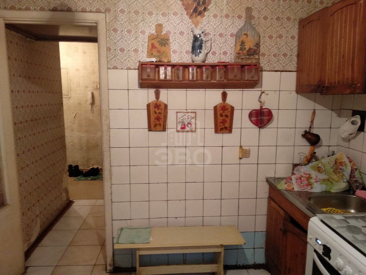 трехкомнатная квартира в Санкт-Петербурге по адресу: Замшина ул., 33