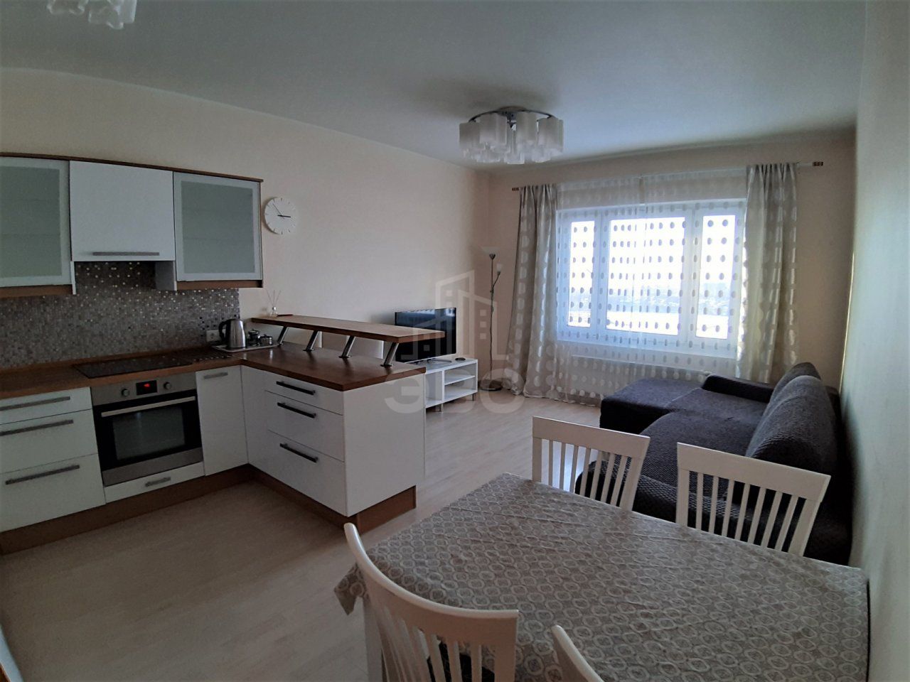 однокомнатная квартира в Санкт-Петербурге по адресу: Мебельная ул., 49/92